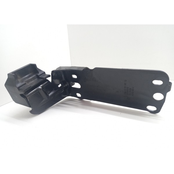 Suporte Esquerdo Radiador Bmw 130i 120 Msport 2010 2015