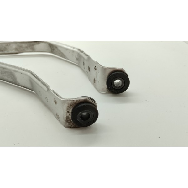 Par Alça Suporte Do Tanque Bmw 120 130 Sport 2010 A 2015