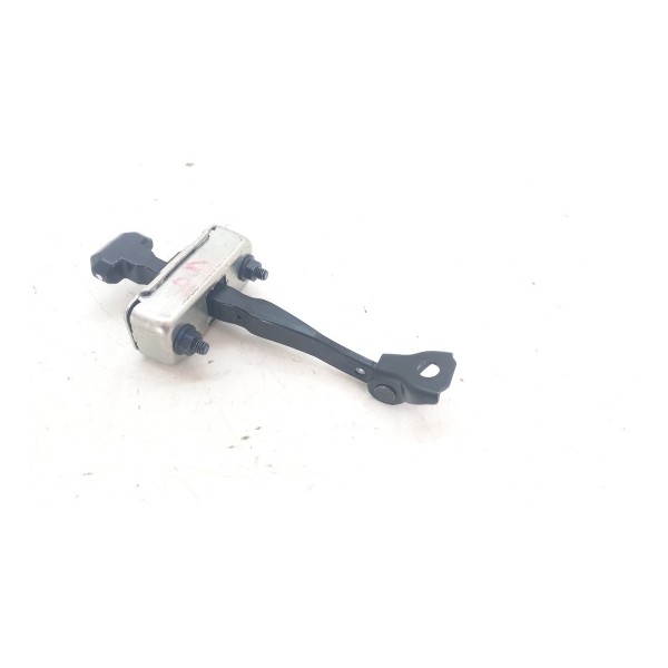 Limitador Porta Dianteira Direito Byd Dolphin Gs 2024 Usado