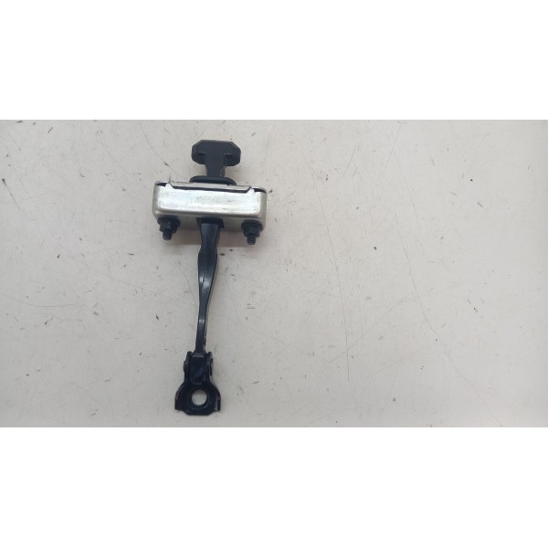 Limitador Porta Dianteira Direito Byd Dolphin Gs 2024 Usado